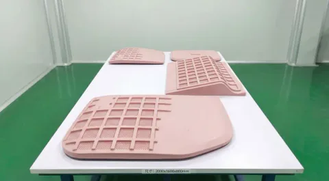 Multi-piece mold set